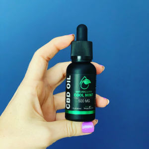 Natures Ultra 500 mg CBD oil tincture with cool mint #naturesultra #beingfibromom