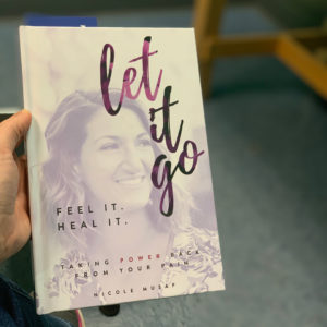 Feel It. Heal It. Let It Go.: Taking Back the Power From Your Pain by Nicole Musap #bookreviews #brandisbookcorner #beingfibromom
