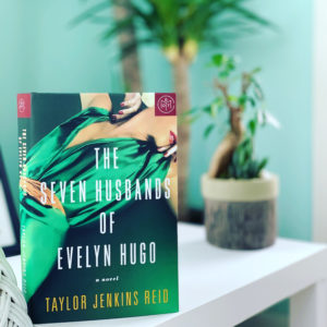The Seven Husbands of Evelyn Hugo by Taylor Jenkins Reid #BrandisBookCorner #bookreviews #beingfibromom